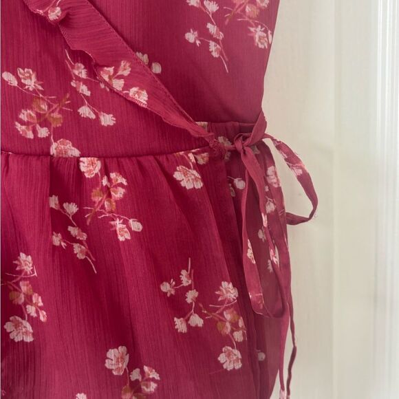 Abercrombie & Fitch Raspberry Floral Wrap Camisole - medium - Picture 4 of 6